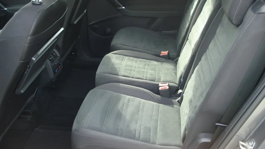VOLKSWAGEN Touran -