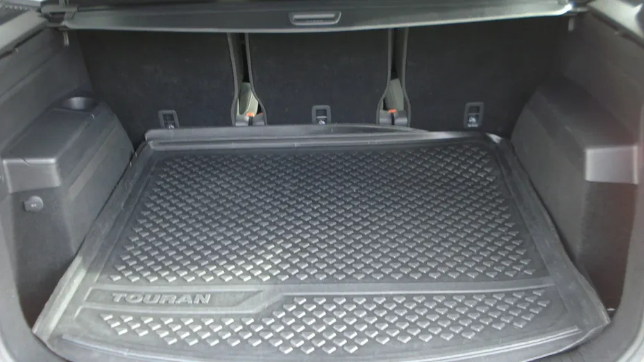 VOLKSWAGEN Touran -