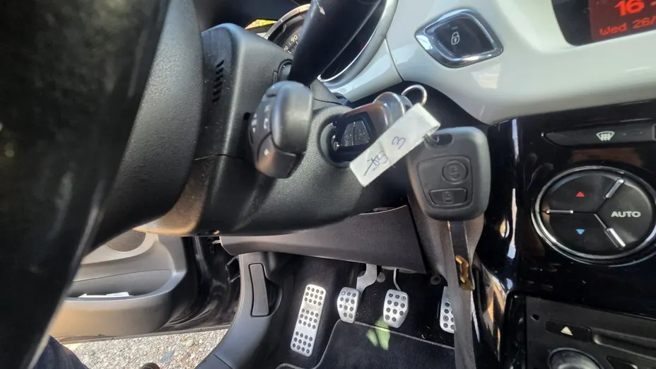 CITROEN DS3 -