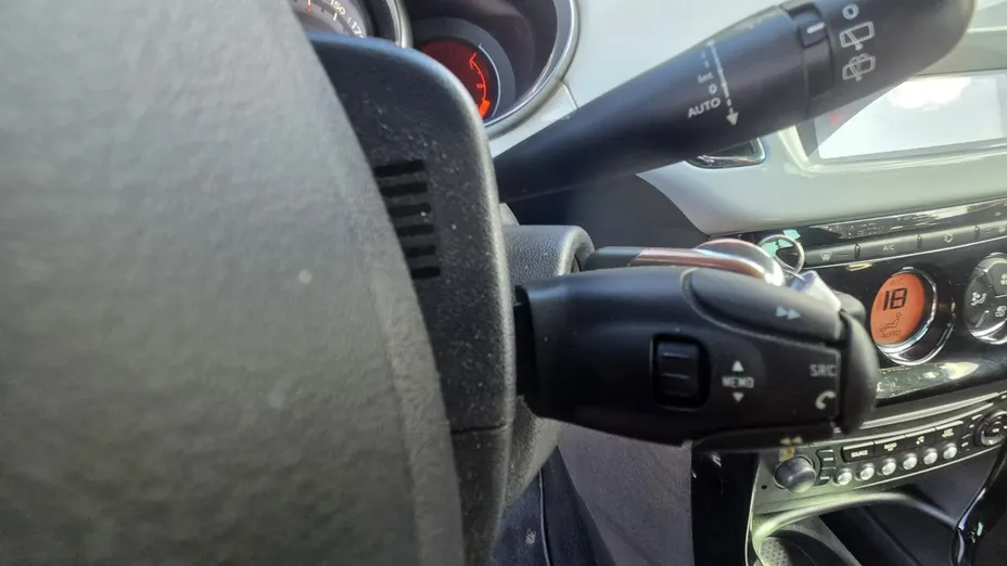 CITROEN DS3 -