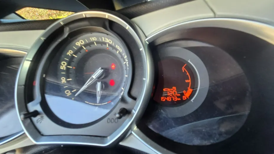 CITROEN DS3 -
