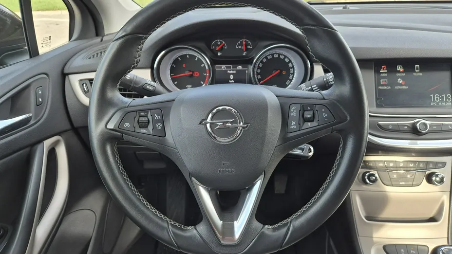 OPEL Astra -