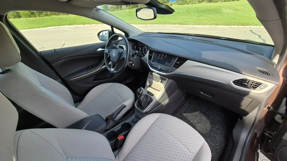 OPEL Astra -