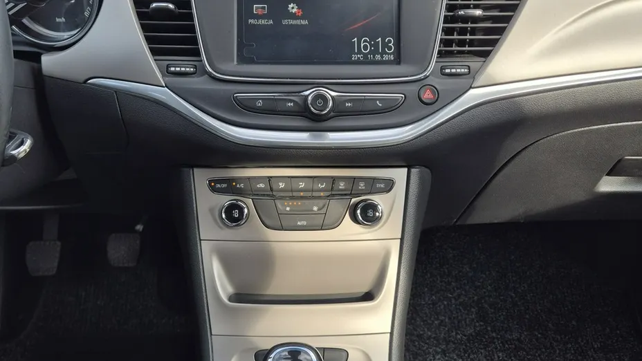 OPEL Astra -