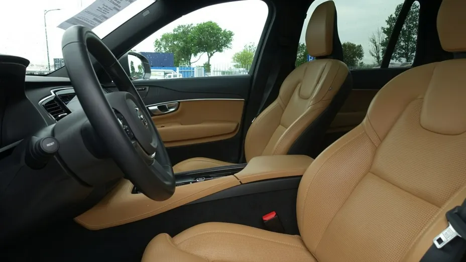 VOLVO XC90 -