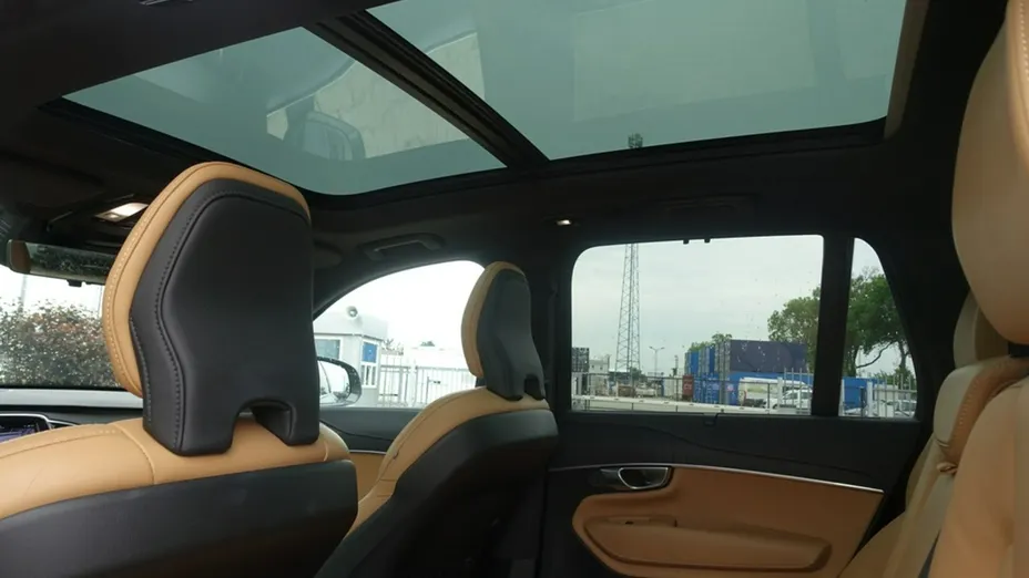 VOLVO XC90 -