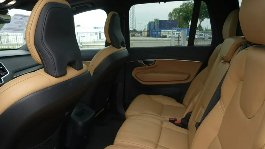 VOLVO XC90 -