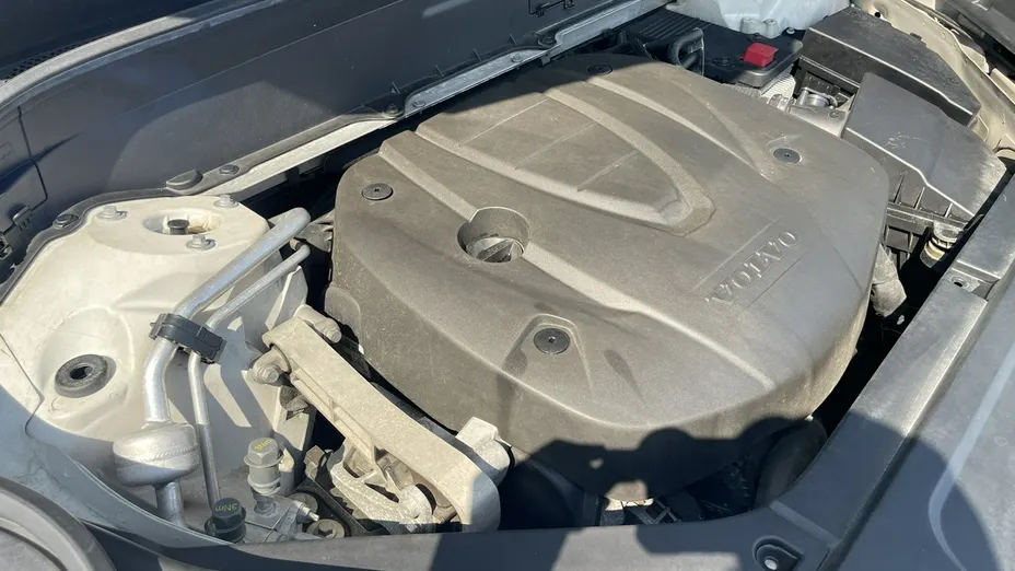 VOLVO XC90 -