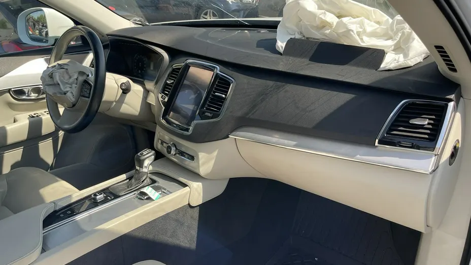 VOLVO XC90 -