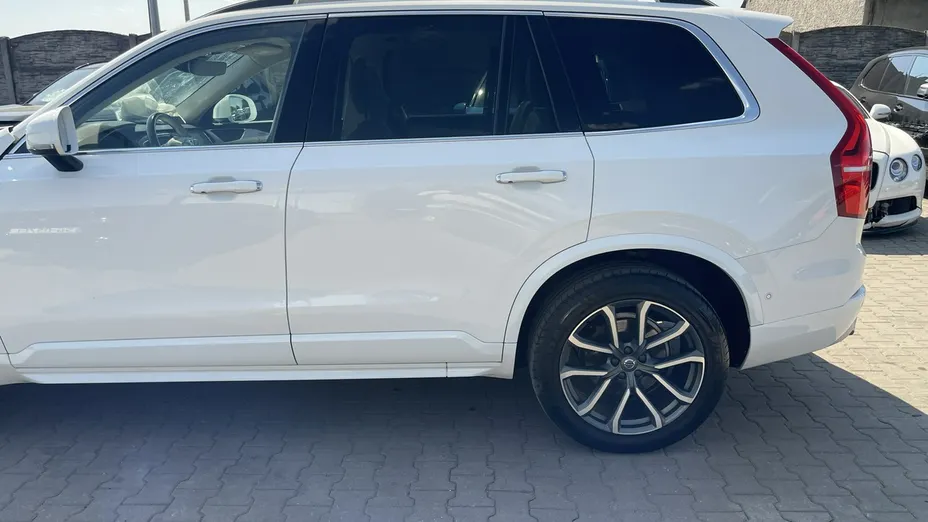 VOLVO XC90 -