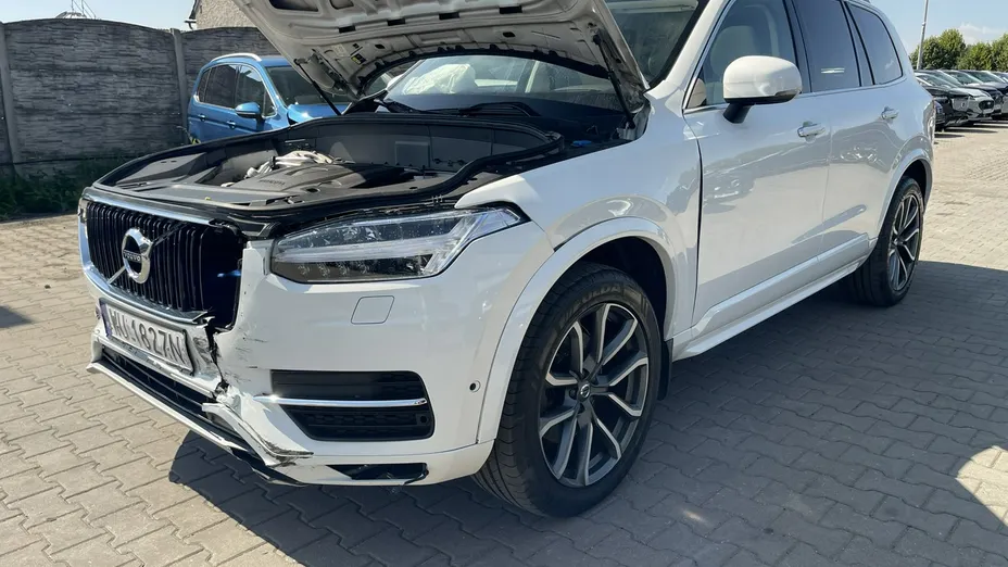 VOLVO XC90 -