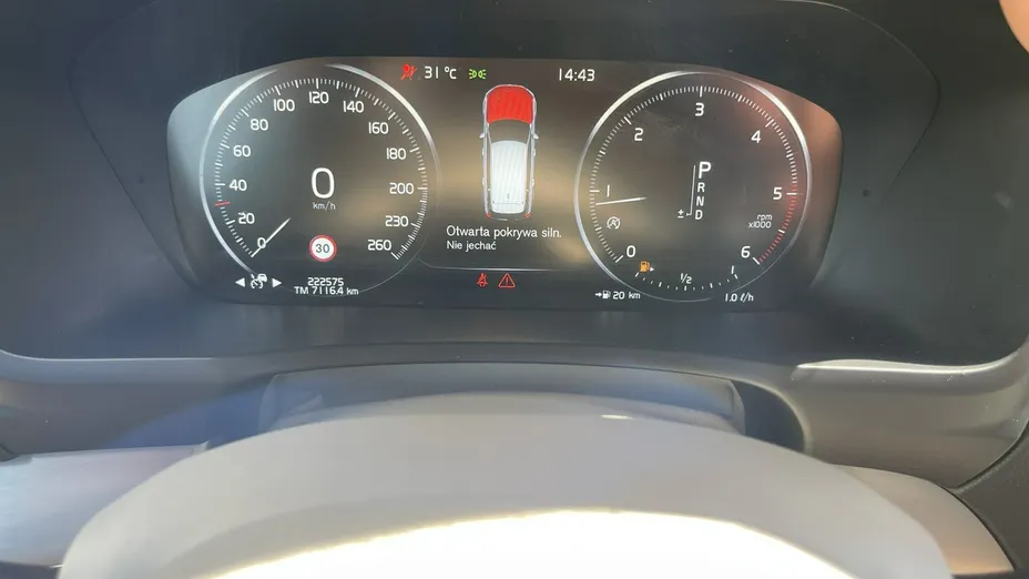 VOLVO XC90 -