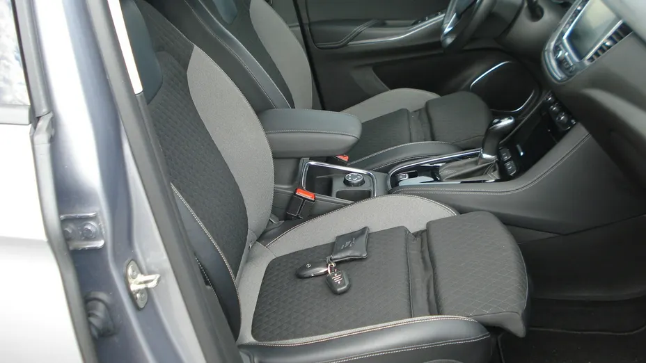 OPEL Grandland X -