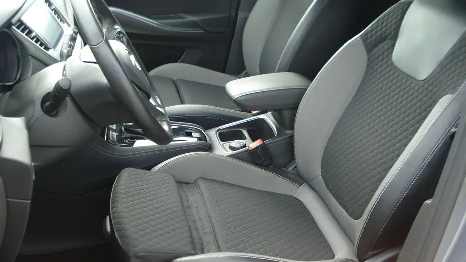 OPEL Grandland X -