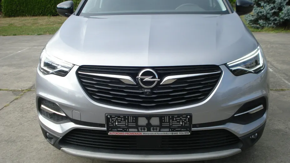 OPEL Grandland X -