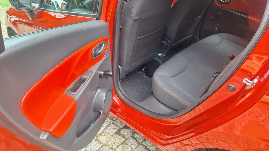 RENAULT Clio -