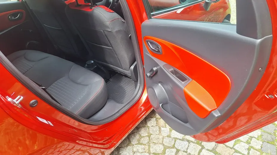 RENAULT Clio -