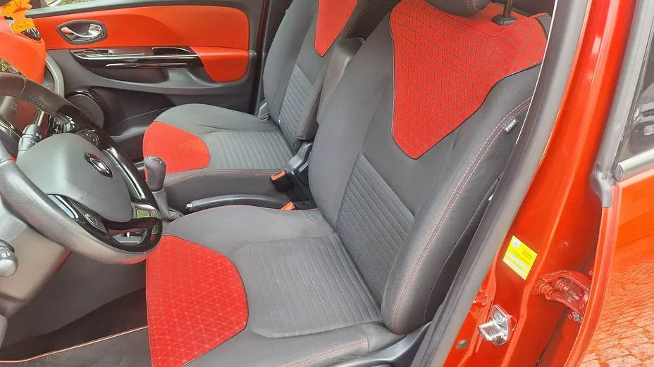RENAULT Clio -