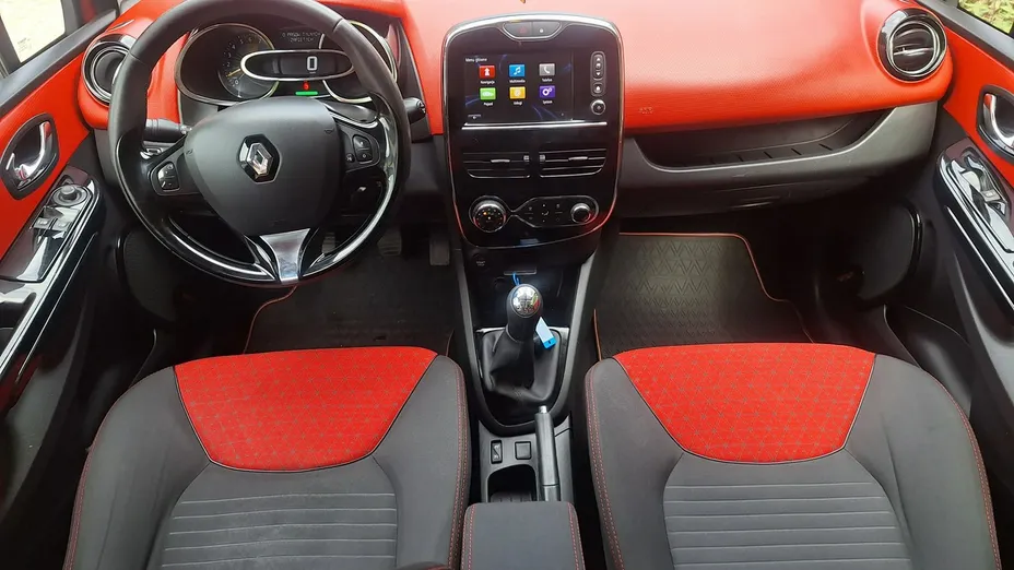 RENAULT Clio -