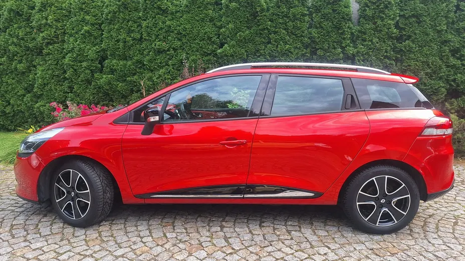 RENAULT Clio -