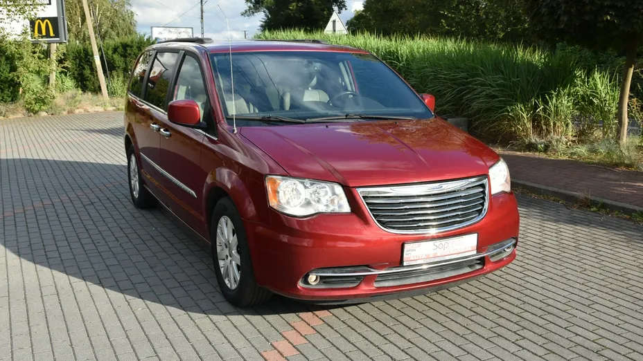CHRYSLER Town & Country -