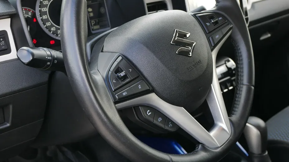 SUZUKI Ignis -