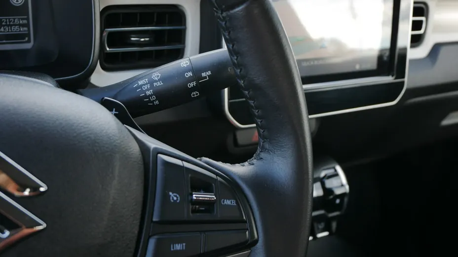 SUZUKI Ignis -