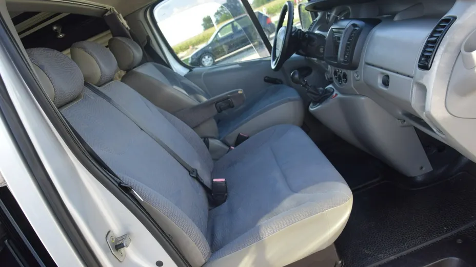 RENAULT Trafic -
