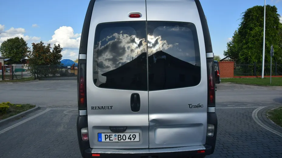 RENAULT Trafic -