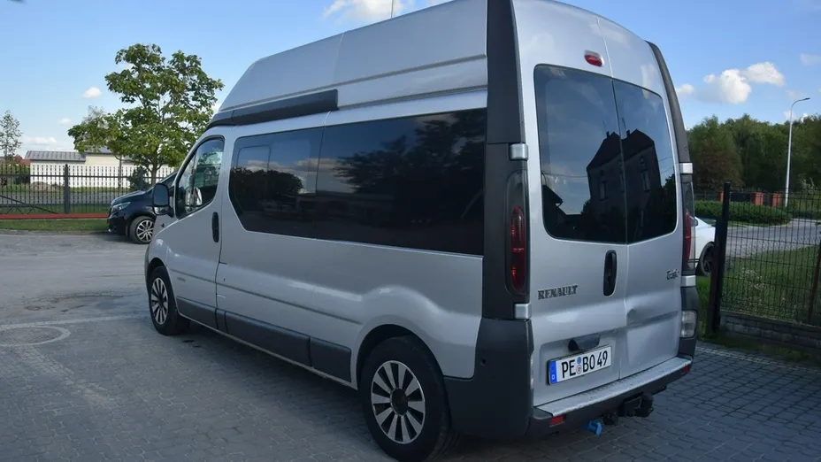 RENAULT Trafic -