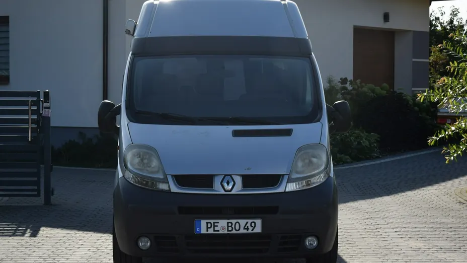 RENAULT Trafic -