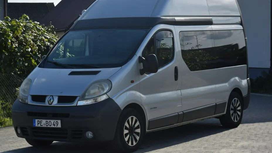RENAULT Trafic -