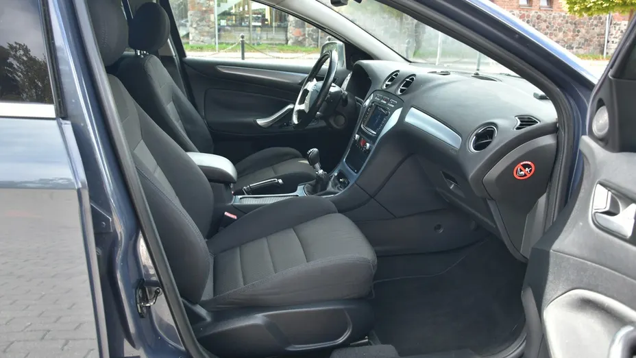 FORD Mondeo -