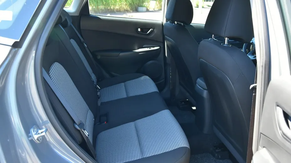 HYUNDAI Kona -