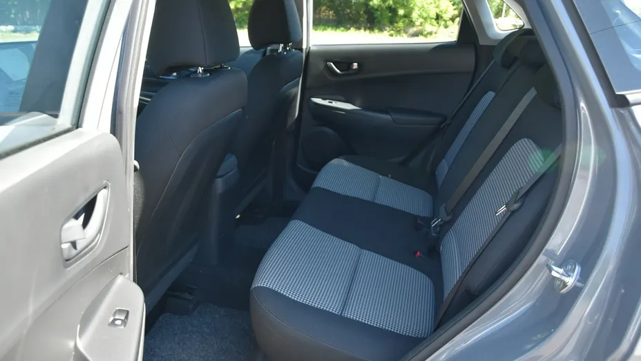 HYUNDAI Kona -