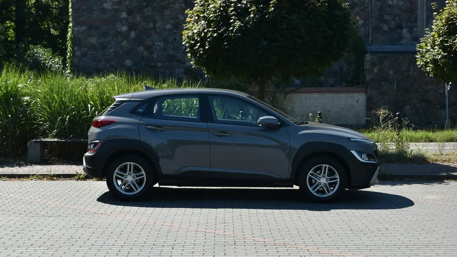 HYUNDAI Kona -