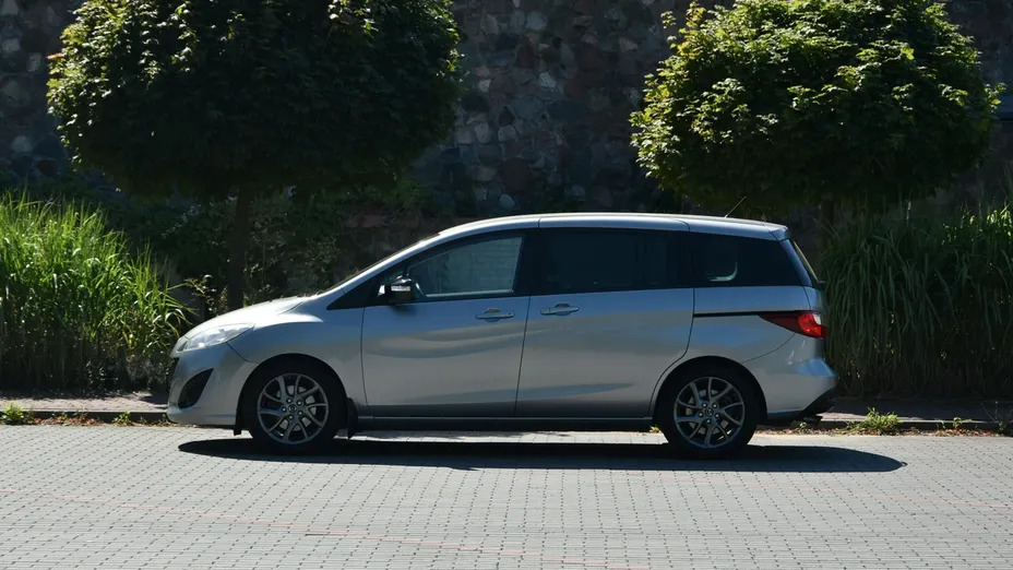 MAZDA 5 -