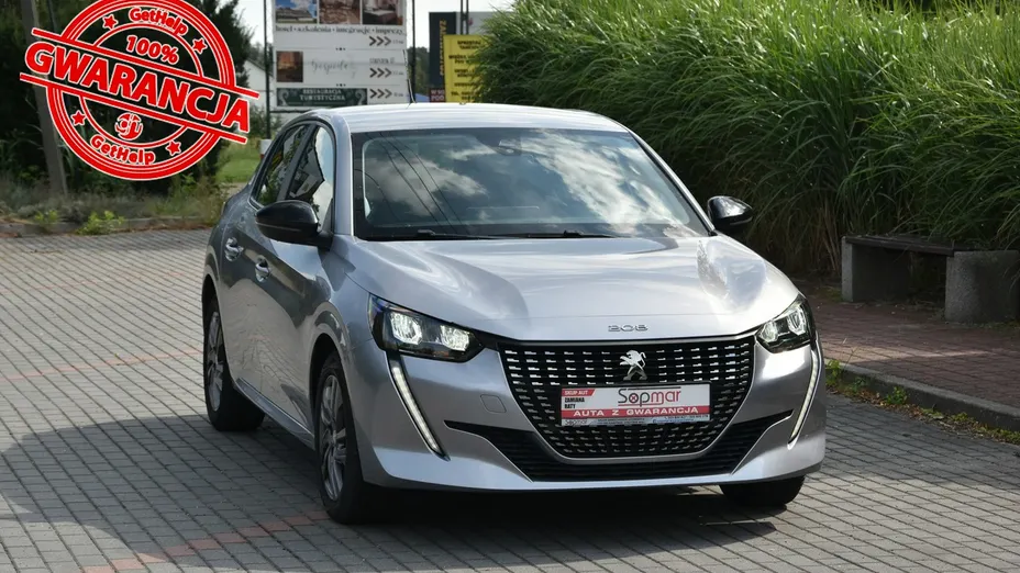 PEUGEOT 208 -