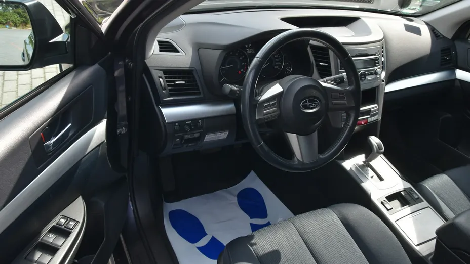 SUBARU Legacy -