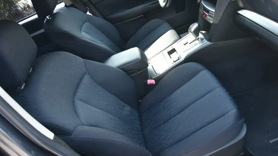 SUBARU Legacy -