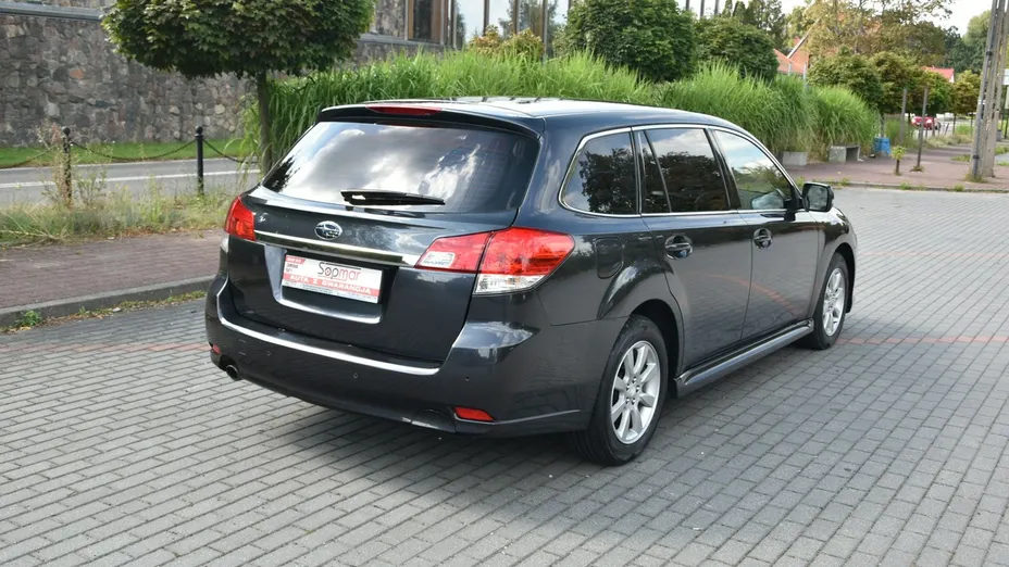 SUBARU Legacy -
