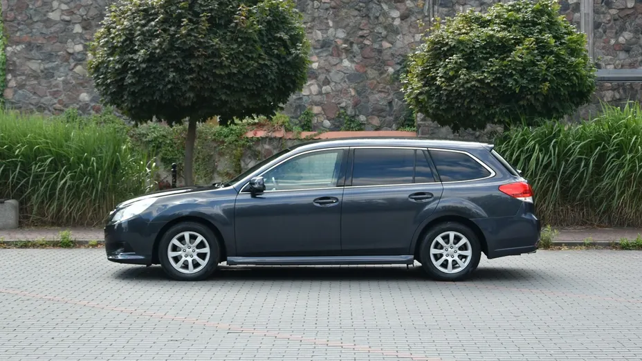 SUBARU Legacy -