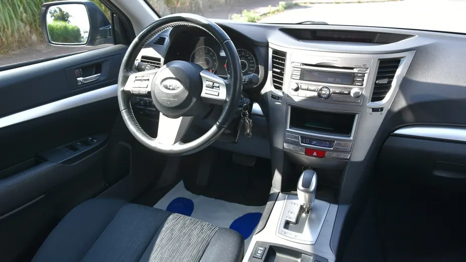SUBARU Legacy -