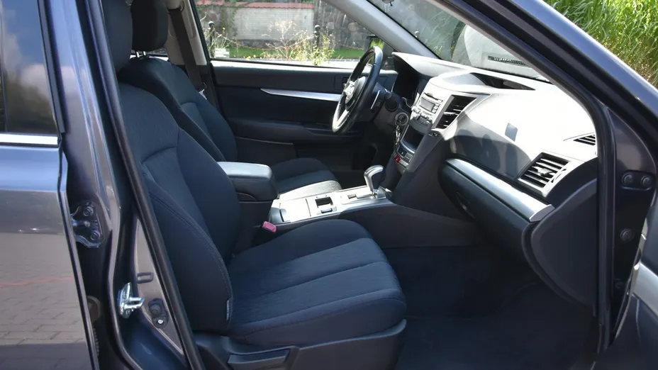 SUBARU Legacy -