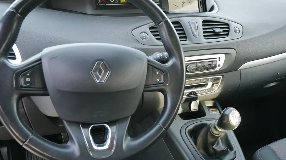 RENAULT Scenic -