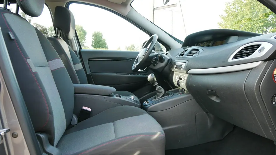 RENAULT Scenic -