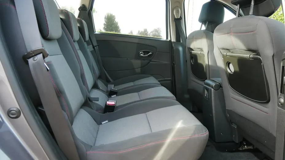 RENAULT Scenic -