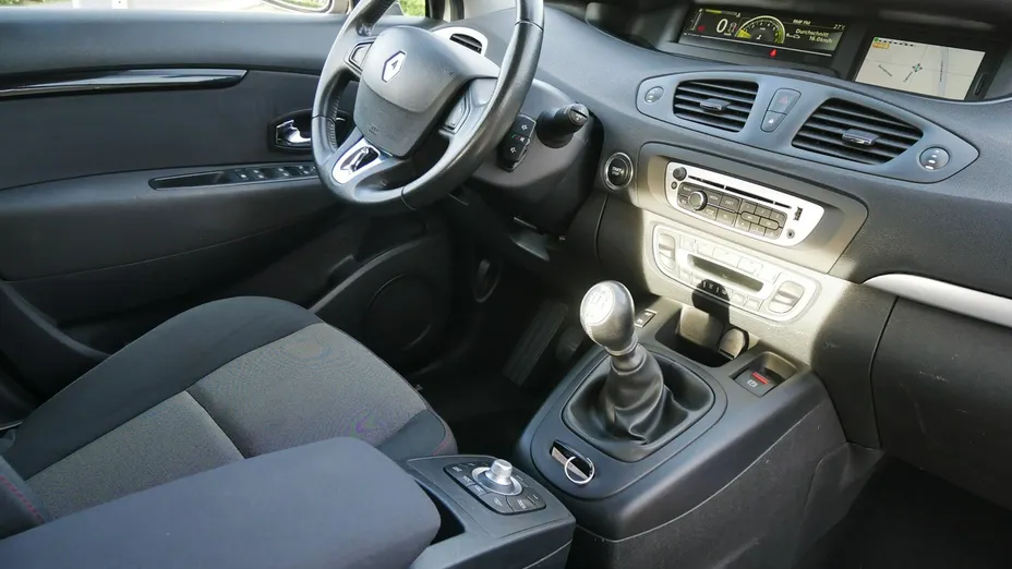 RENAULT Scenic -