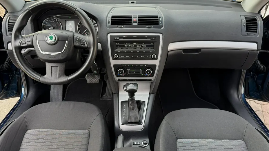 SKODA Octavia -