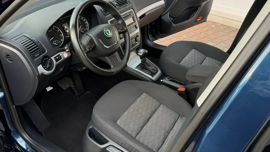 SKODA Octavia -